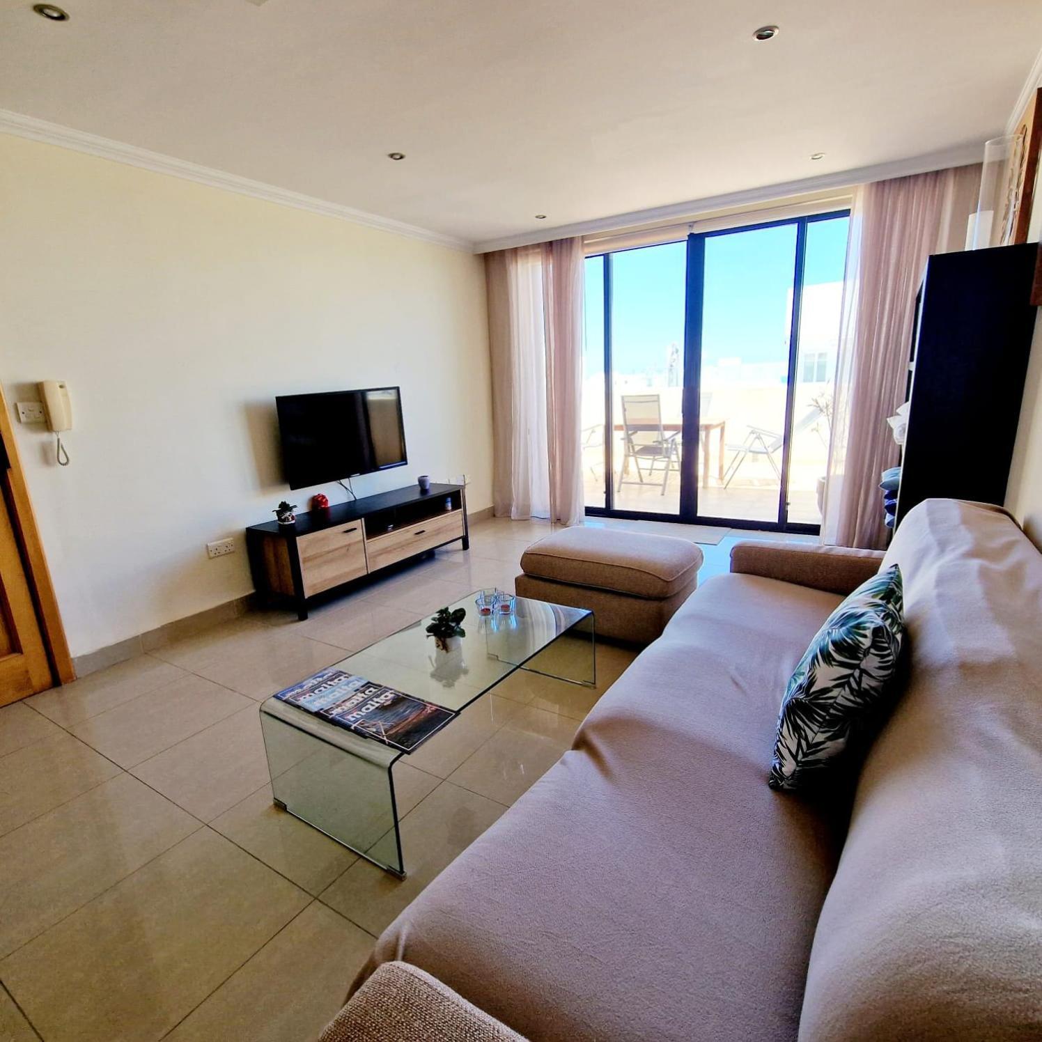 Spacious Central Sliema Penthouse Apartment Luaran gambar